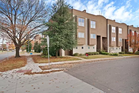 1516 Hope St, Dallas, TX 75206