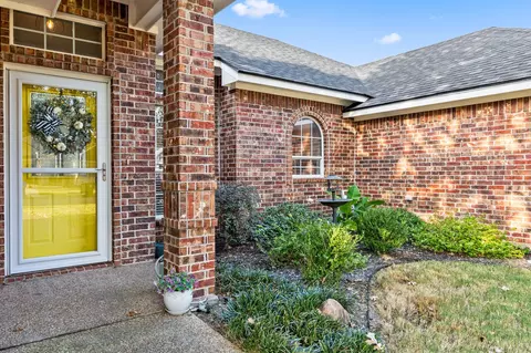 10616 Whitney Trce, Waco, TX 76708 photo 2