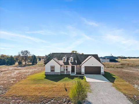 Exterior - 3214 Willow Rd, Celeste, TX 75423 photo 3 of 5