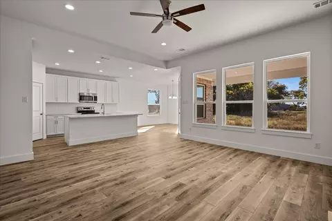 Living - 3214 Willow Rd, Celeste, TX 75423 photo 4 of 5