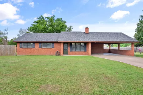 130 Bond St, Fairfield, TX 75840