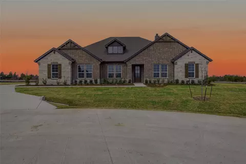 1005 Webb Ct, Van Alstyne, TX 75495