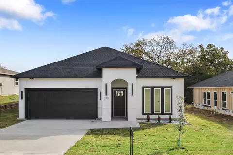 310 Outboard Dr, Gun Barrel City, TX 75156