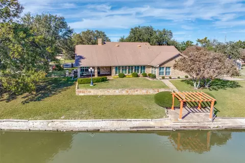 4900 Dory Ct, North Richland Hills, TX 76180