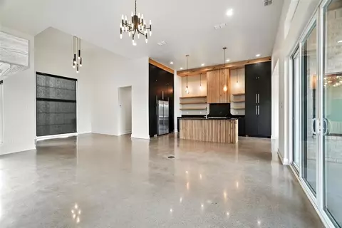 8326 Cimarron Trl, Abilene, TX 79606 photo 5