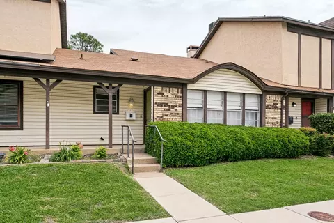 2019 Clubridge Dr, Carrollton, TX 75006