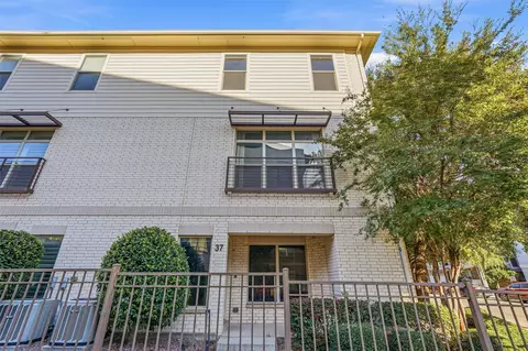 2325 Stutz Dr #37, Dallas, TX 75235