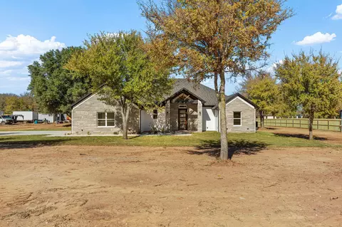 1508 Ports O Call Ct, Granbury, TX 76048