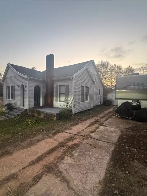 410 N Perrin St, Plain Dealing, LA 71064 photo 2