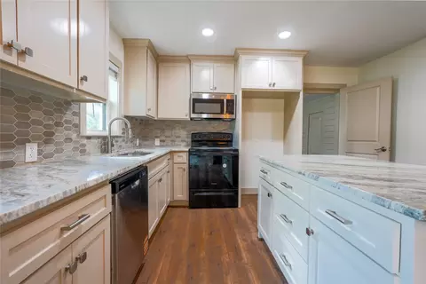 Kitchen - 2701 Mckenzie Ave, Waco, TX 76708 photo 1 of 1