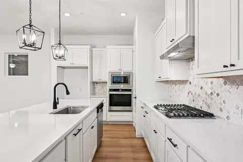 7500 Regal Ln, North Richland Hills, TX 76180