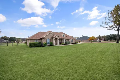 9937 Calf Meadows Ln, Fort Worth, TX 76126