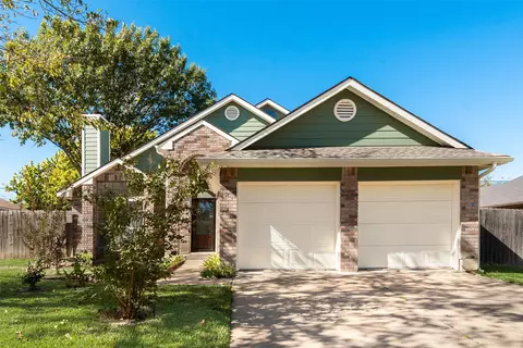 6506 Topaz Dr, Arlington, TX 76001