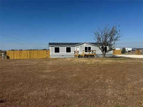 5809 Black Springs Ln, Joshua, TX 76058