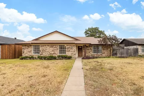 3005 Blueridge Ln, Garland, TX 75042