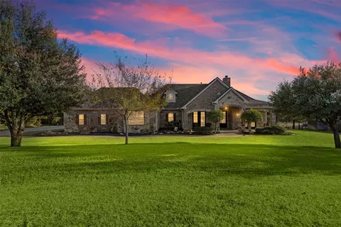 7216 Hinton Dr, Mansfield, TX 76063