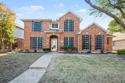 8114 Freeman Dr, Rowlett, TX 75089