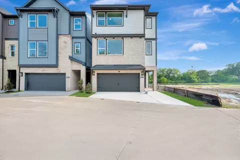 5829 Water Bridge Ln, Fort Worth, TX 76109