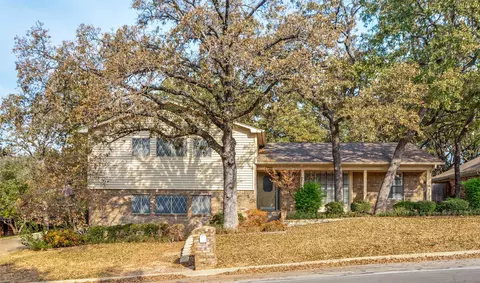 411 Washington Dr, Arlington, TX 76011