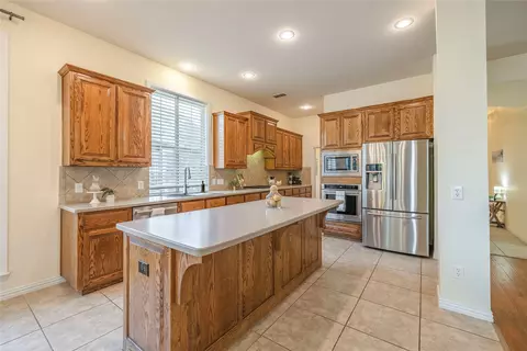 6115 Crestridge Ln, Sachse, TX 75048