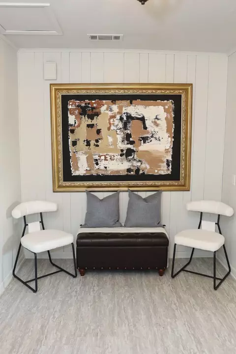 Entry Way - 400 3rd St SE, Springhill, LA 71075 photo 2 of 4