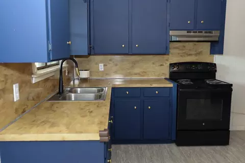 Kitchen - 400 3rd St SE, Springhill, LA 71075 photo 1 of 5