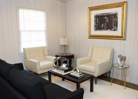 Living - 400 3rd St SE, Springhill, LA 71075 photo 6 of 6