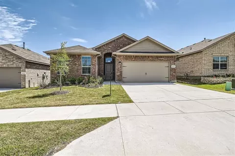 8616 Caldera Ln, Fort Worth, TX 76131