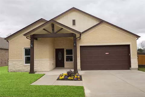 604 Crenshaw St, Terrell, TX 75160