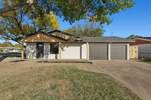 820 Belltower Dr, Irving, TX 75061