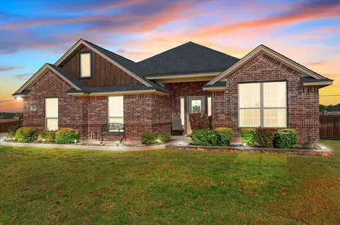 2137 Trace Ridge Dr, Weatherford, TX 76087