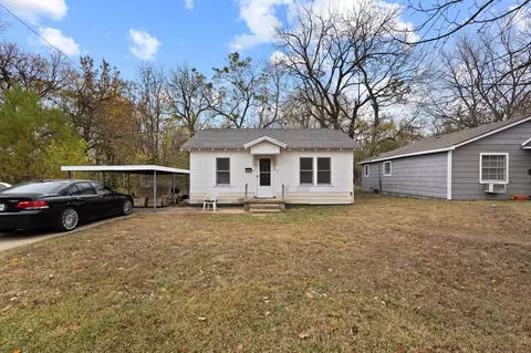1222 W Cherry St, Paris, TX 75460