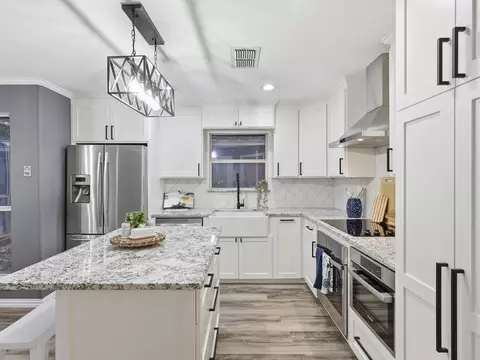 804 Auburndale Dr, Mansfield, TX 76063