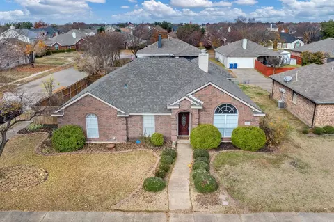 7413 Bryn Mawr Dr, Rowlett, TX 75089