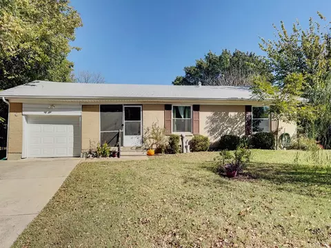 2015 Meadow Ln, Arlington, TX 76010