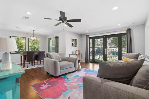 5717 S Wells Cir, Westworth Village, TX 76114