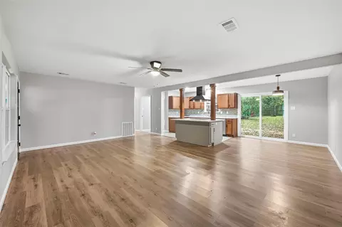 Living - 1025 Harris Dr, Euless, TX 76039 photo 2 of 4
