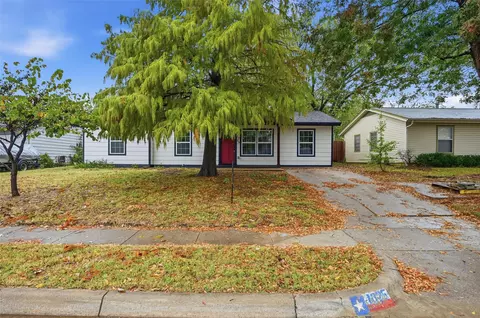 Exterior - 1025 Harris Dr, Euless, TX 76039 photo 2 of 2