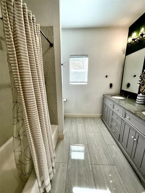 Bath - 1909 Willowcrest Loop, Denton, TX 76205 photo 6 of 6