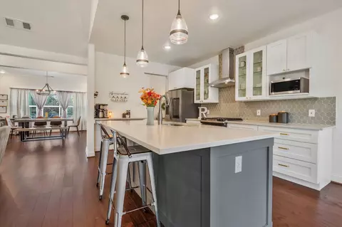 Kitchen - 1909 Willowcrest Loop, Denton, TX 76205 photo 2 of 5
