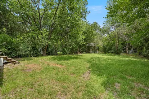 Exterior - 3113 N 27 St, Waco, TX 76708 photo 3 of 4