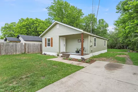 Exterior - 3113 N 27 St, Waco, TX 76708 photo 2 of 4