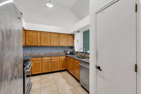 Kitchen - 8405 Spinnaker Cv, Rowlett, TX 75089 photo 1 of 3