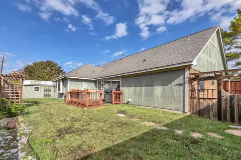 Exterior - 8405 Spinnaker Cv, Rowlett, TX 75089 photo 4 of 7