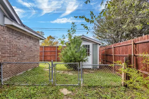 Exterior - 8405 Spinnaker Cv, Rowlett, TX 75089 photo 6 of 7