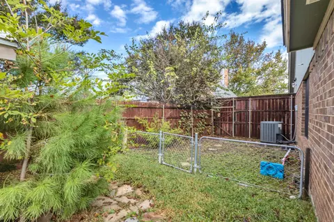Exterior - 8405 Spinnaker Cv, Rowlett, TX 75089 photo 5 of 7