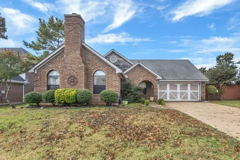 Exterior - 8405 Spinnaker Cv, Rowlett, TX 75089 photo 2 of 7