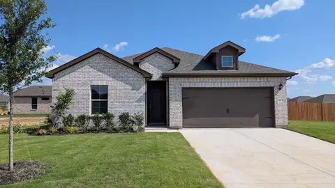 933 Boll Weevil Dr, Cleburne, TX 76031