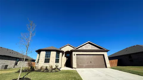 925 Boll Weevil Dr, Cleburne, TX 76031