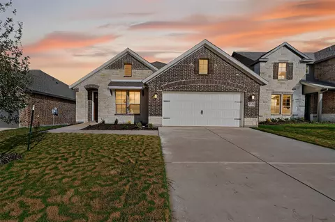 3525 Helena St, Gainesville, TX 76240